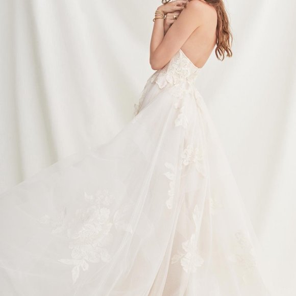 Designer Wedding Dress, Willowby by Watters Harmony (Sunset), Size 8 - Picture 6 of 13